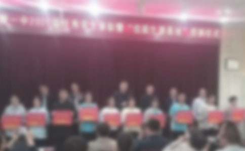 关于学生表彰大会发言稿