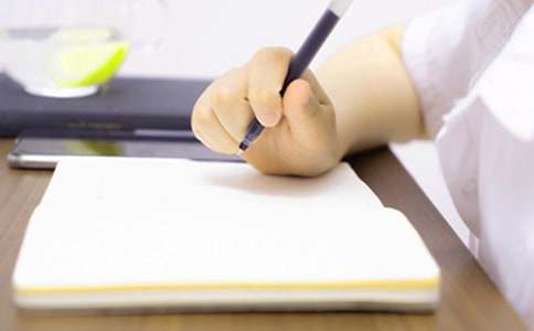 ��Ƥ������У���ѡ24ƪ��