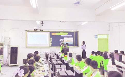 平移和旋转教学反思