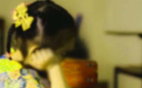 ������ɫ��Ů������У�ͨ��15ƪ��