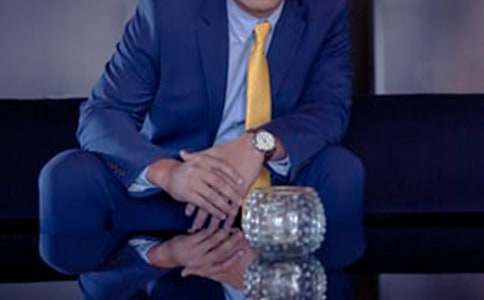 ����������ҵ�Ҿ��񡷶����2000��