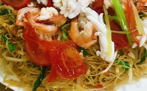 蚂蚁搬食物日记