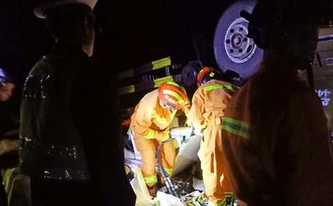 ������Ա������