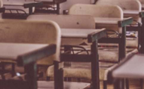 ѧУ�����ж��ݽ��壨��ѡ5ƪ��